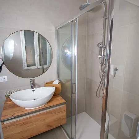 Domus Fysi Guest house